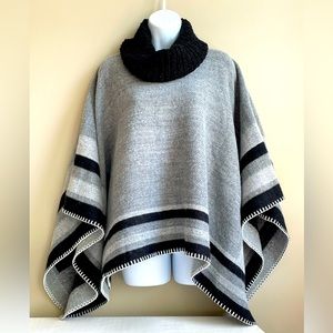 ‼️SALE‼️$25 Like/Bundle/Offer LOFT Cowl Neck Poncho Cape Sweater Wrap